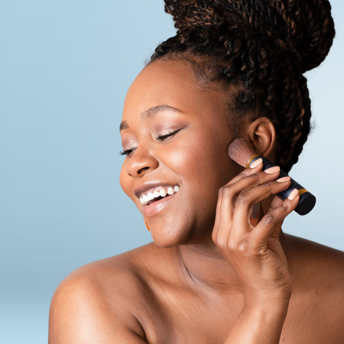 Brush On Block SPF 30 Duo side angle mineral sunscreen brush applicator