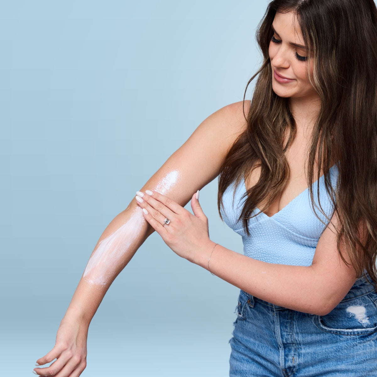 SOL SPF 50 Spray On Lotion Sunscreen - Lifestyle 2
