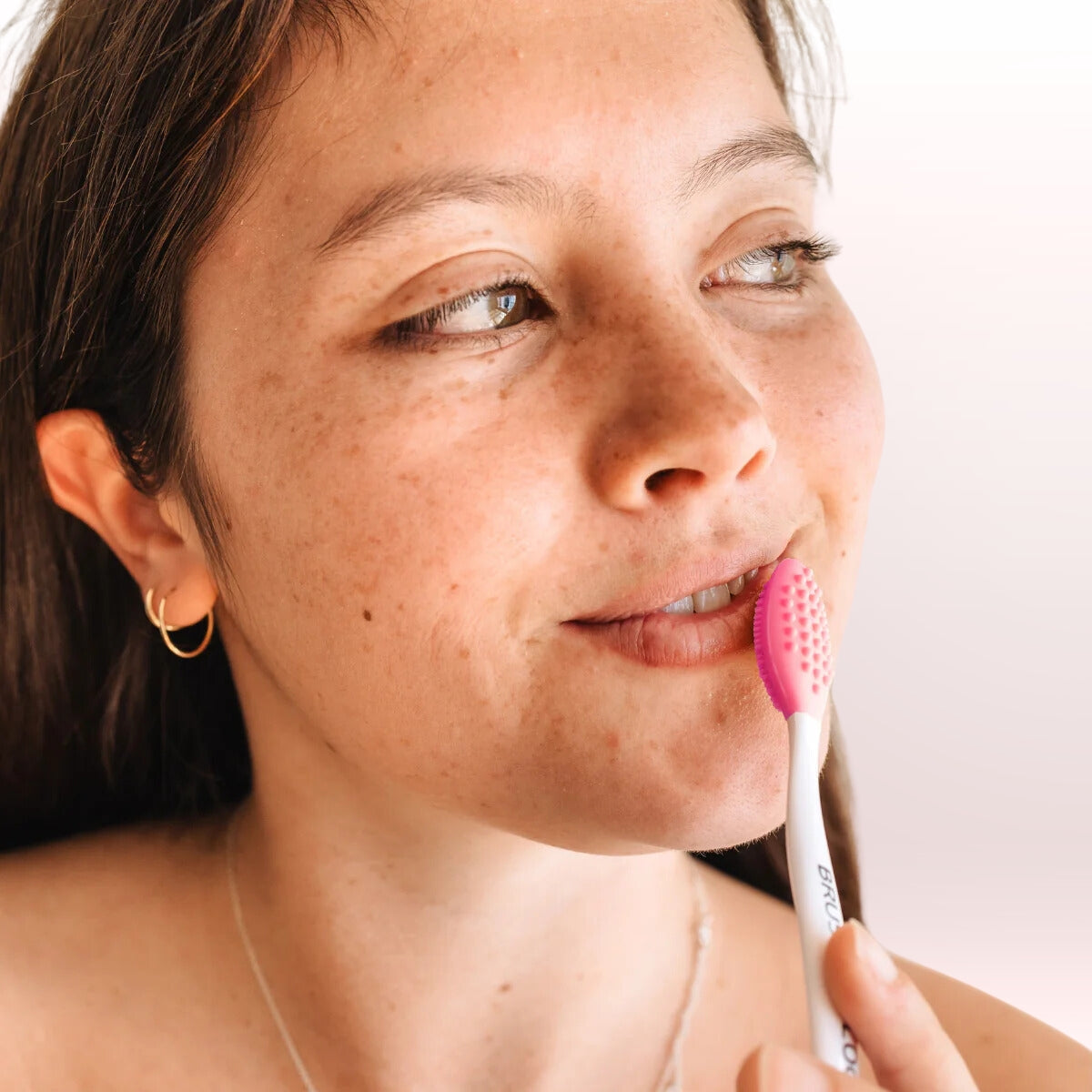 Pout Prep Lip Exfoliator side angle mineral sunscreen brush applicator