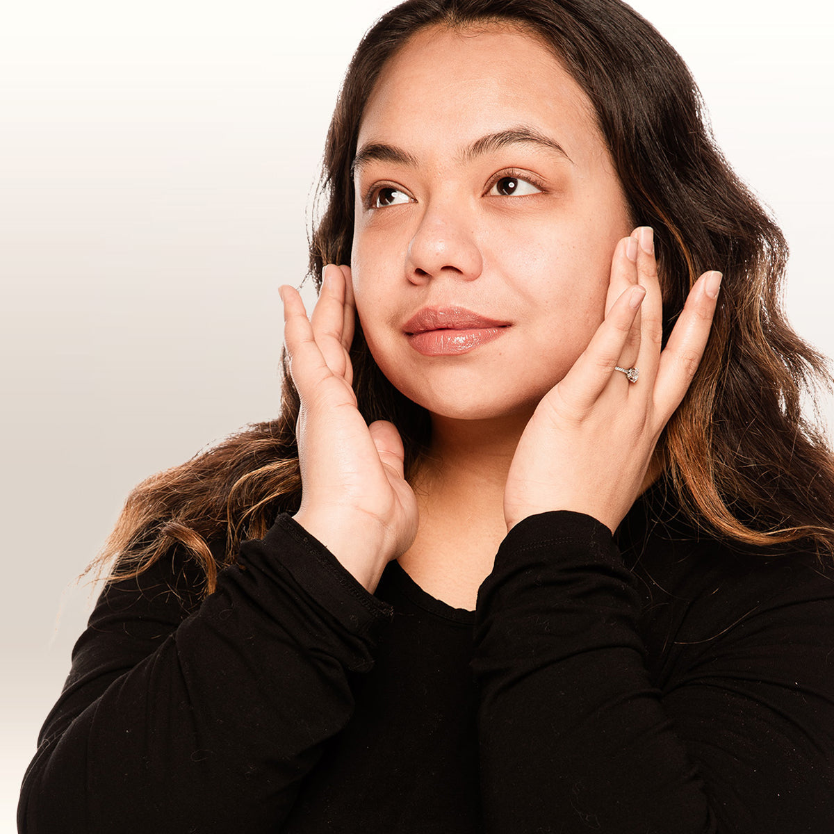 Sheer Genius SPF 50 Mineral Sunscreen + Moisture Untinted product details mineral sunscreen brush applicator